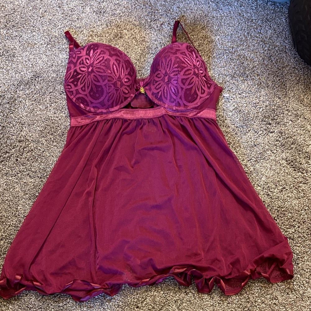 NWOT Elegant Lace Babydoll Lingerie in Purple